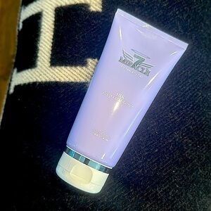 SOLD OUT! Miracle 7 Silk Deep Conditioner. NEW!